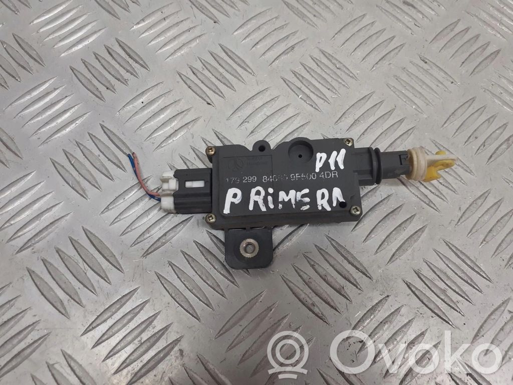 Nissan Primera Pompa / Siłownik klapy tylnej bagażnika / Komplet 