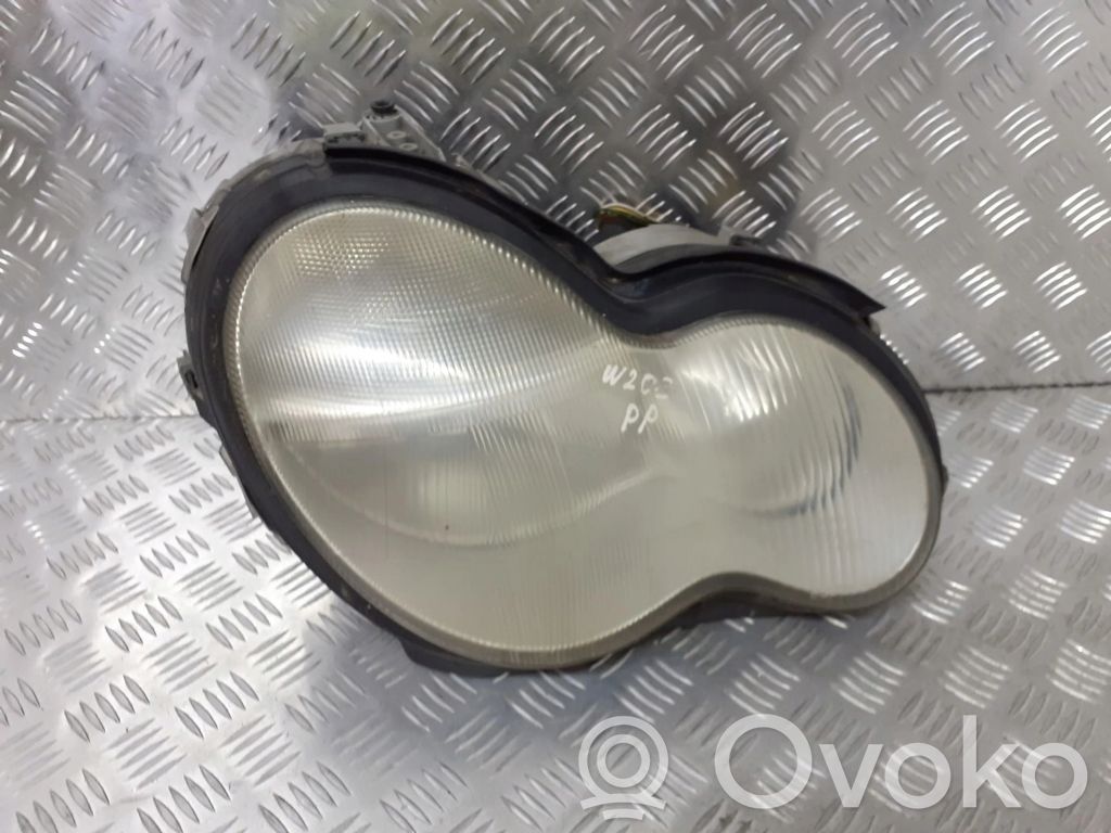 Mercedes-Benz C W203 Faro diurno con luce led