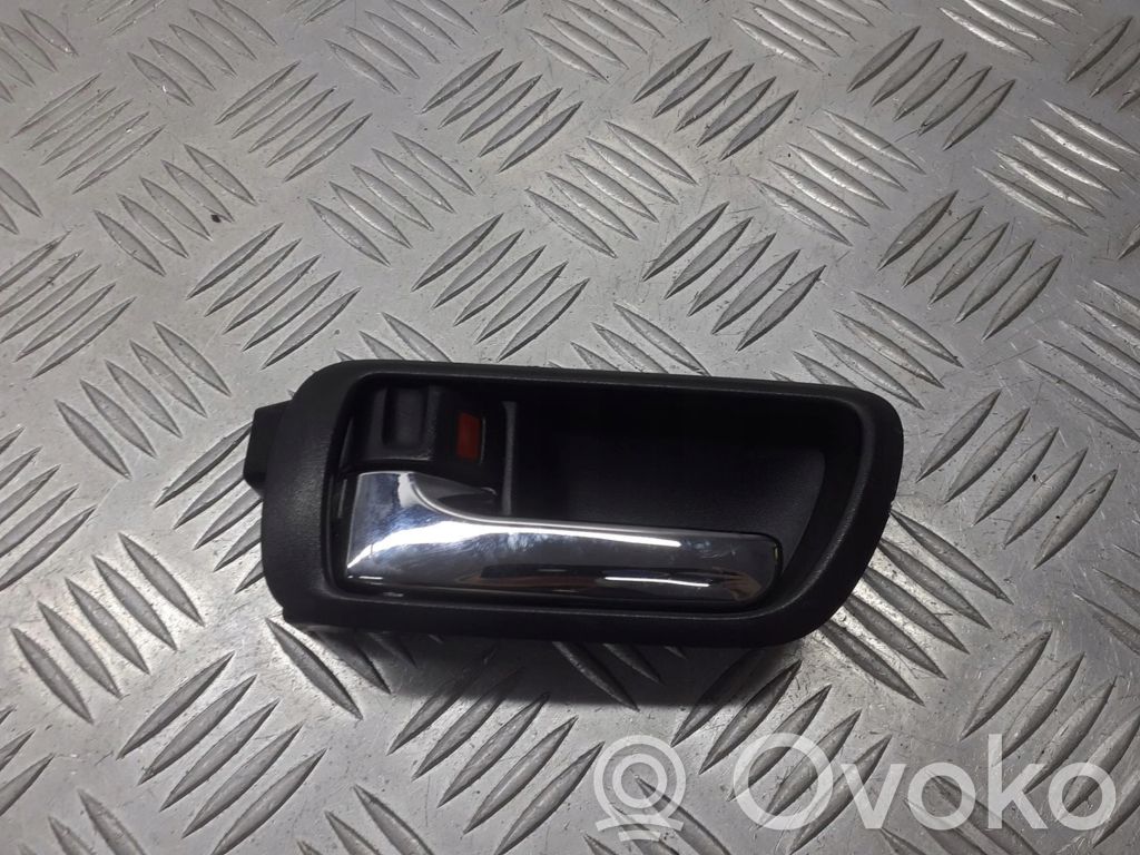 Manecilla interna puerta trasera   692060F010