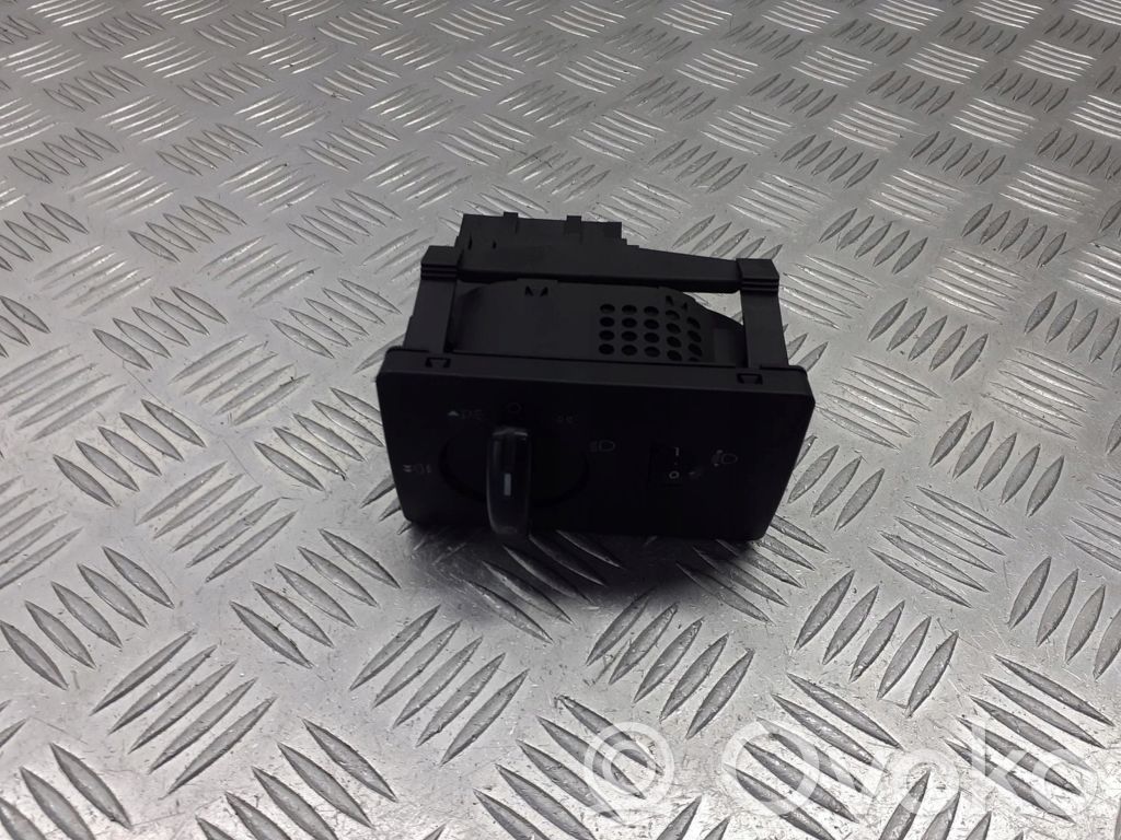 Lichtschalter   4M5T13A024LA