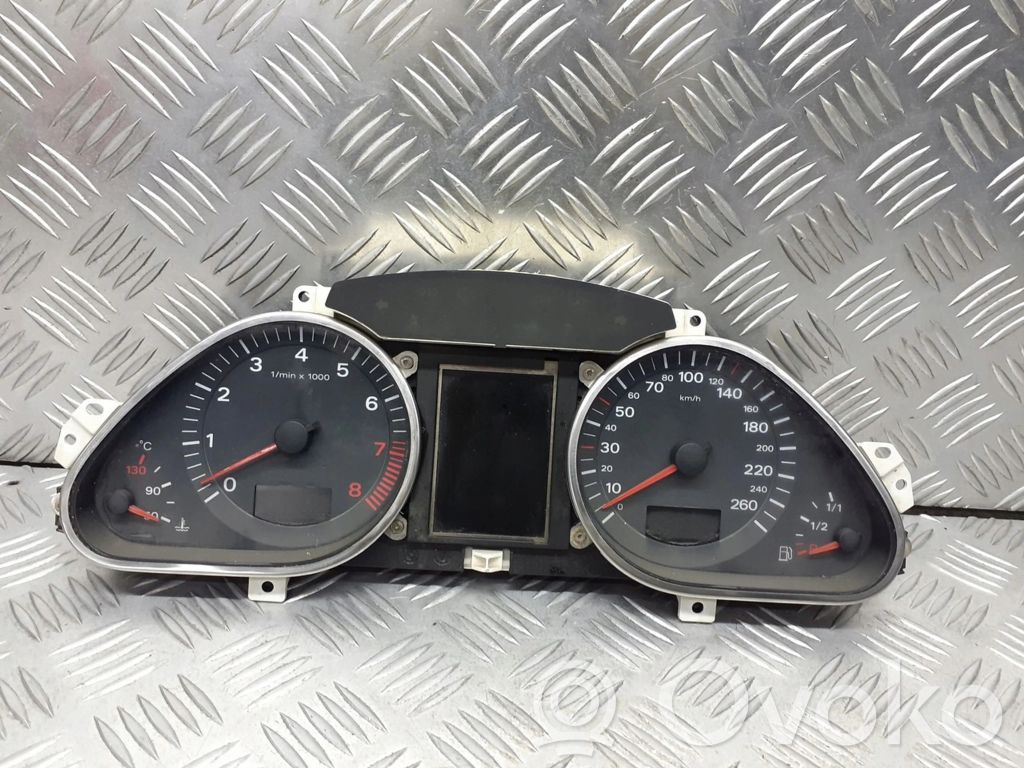 Audi A6 S6 C6 4F Licznik / Prędkościomierz 