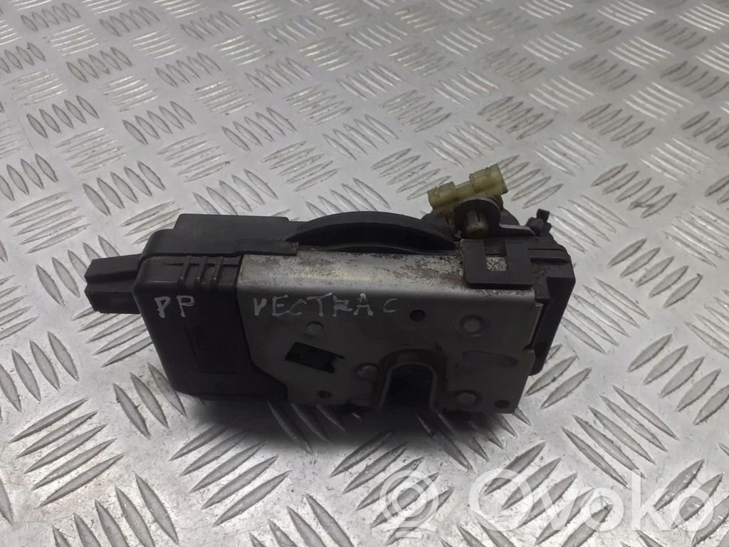 Opel Astra H Etuoven lukko 