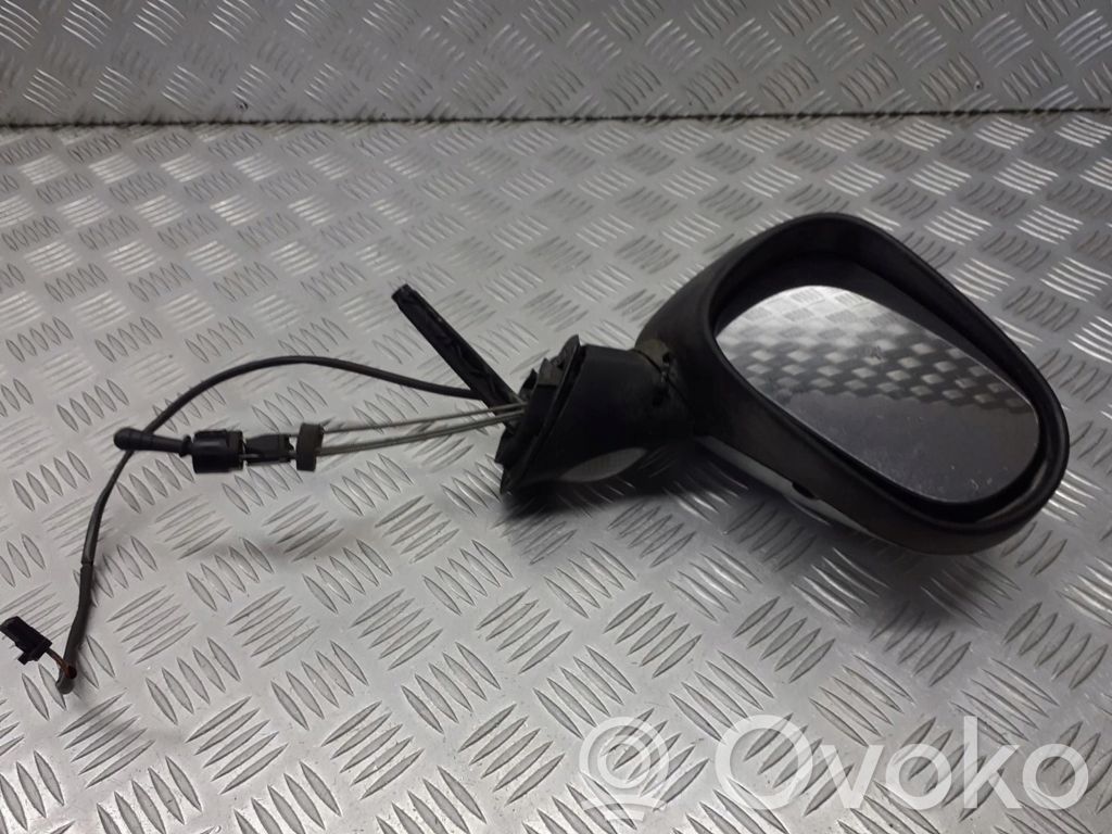 Front door electric wing mirror   E11026115