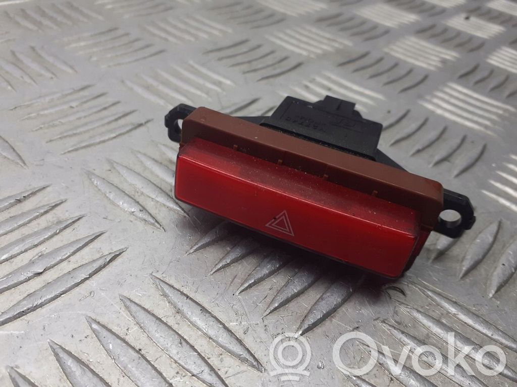 Botón interruptor de luz de peligro   M27745