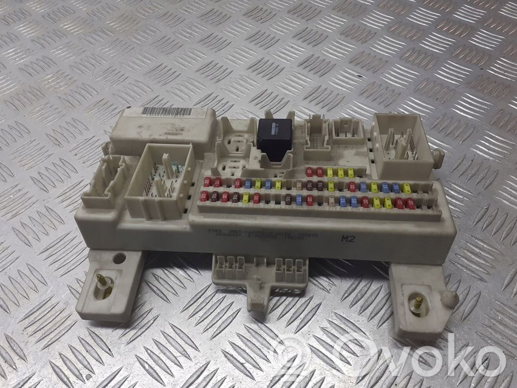 Ford C-MAX I Fuse box set 