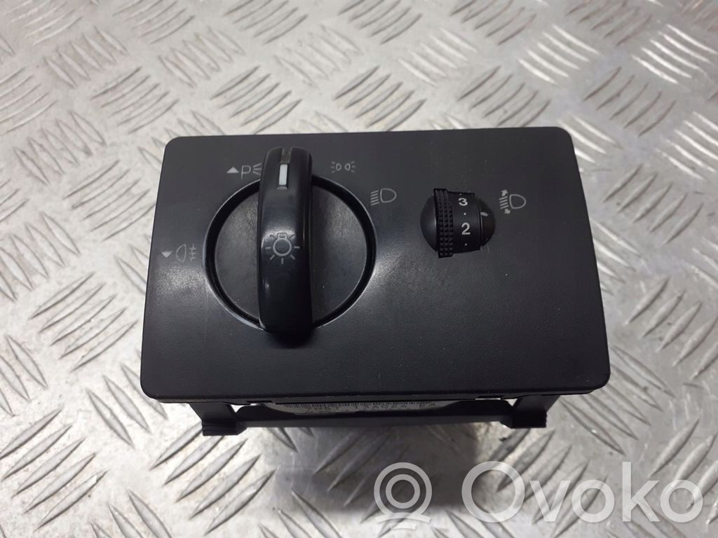 Ford Focus Comutator control nivel faruri