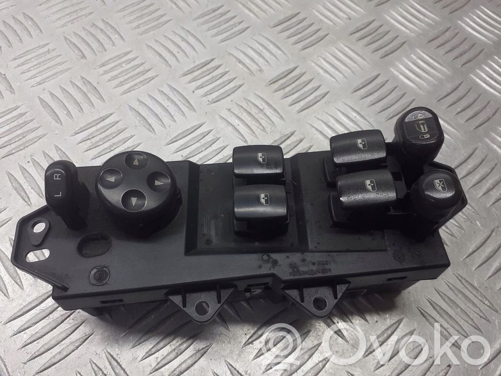 Chrysler Pacifica Electric window control switch 