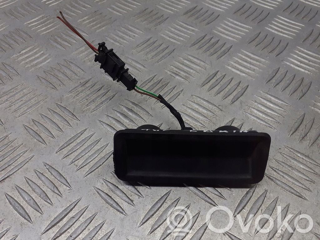 Skoda Fabia Mk1 (6Y) Bouton interrupteur ouverture du coffre