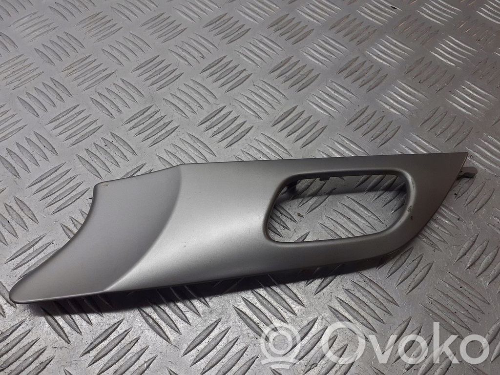 Peugeot 407 Moulure de porte avant