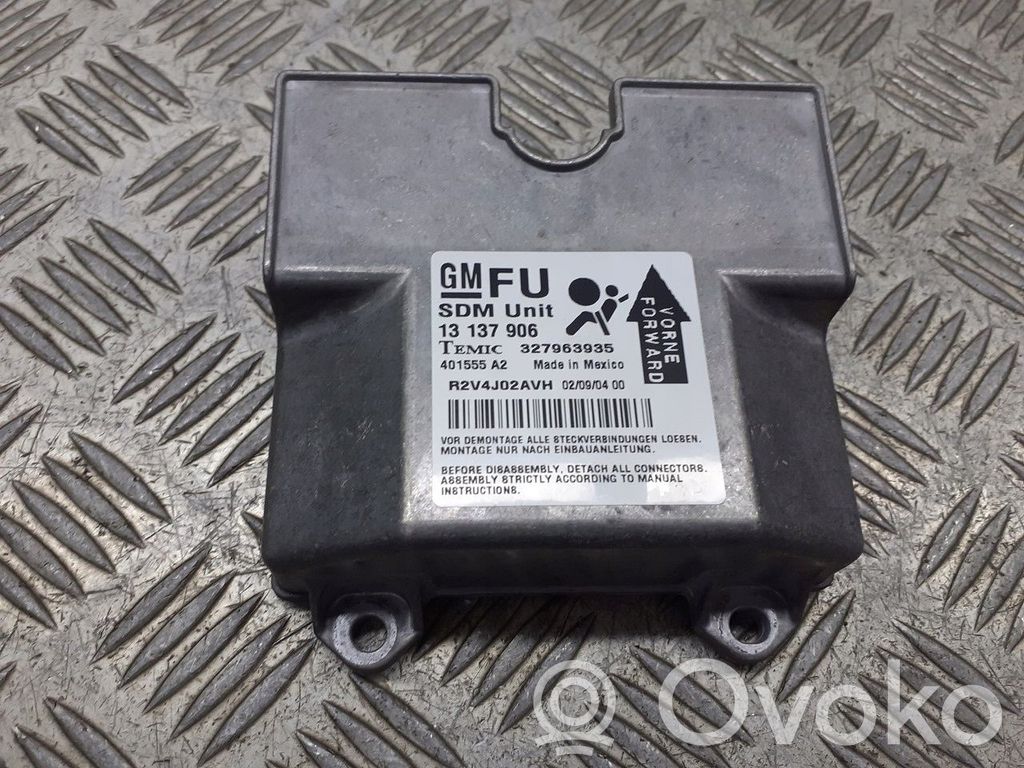 Module de contrôle airbag   13137906
