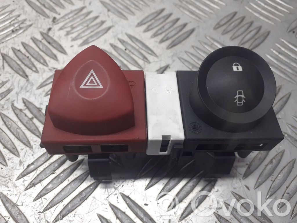Renault Megane II Relais Warnblinkanlage 