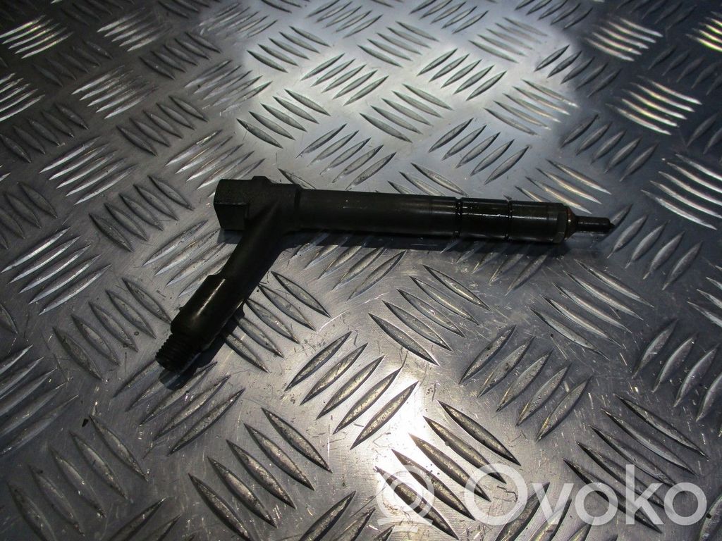 Inyector de combustible   TJBB01901D