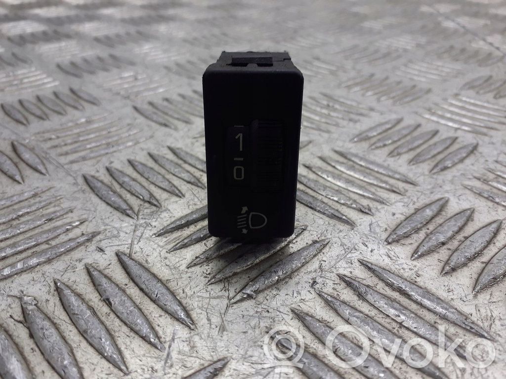 Bouton commande réglage hauteur de phares   96366692