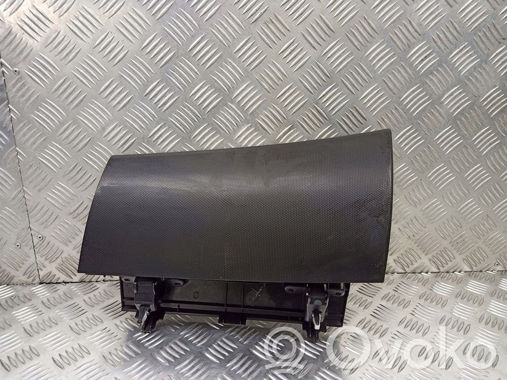 Guantera   8042A01670