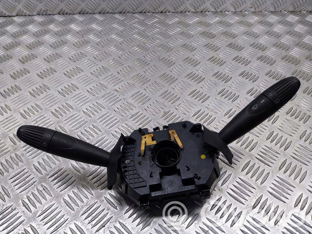 Fiat Punto (188) Bloc semnalizator și ștergător parbriz 