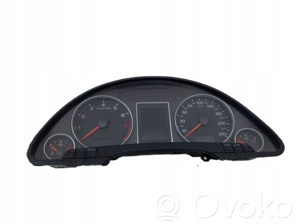 Audi A4 S4 B7 8E 8H Licznik / Prędkościomierz 