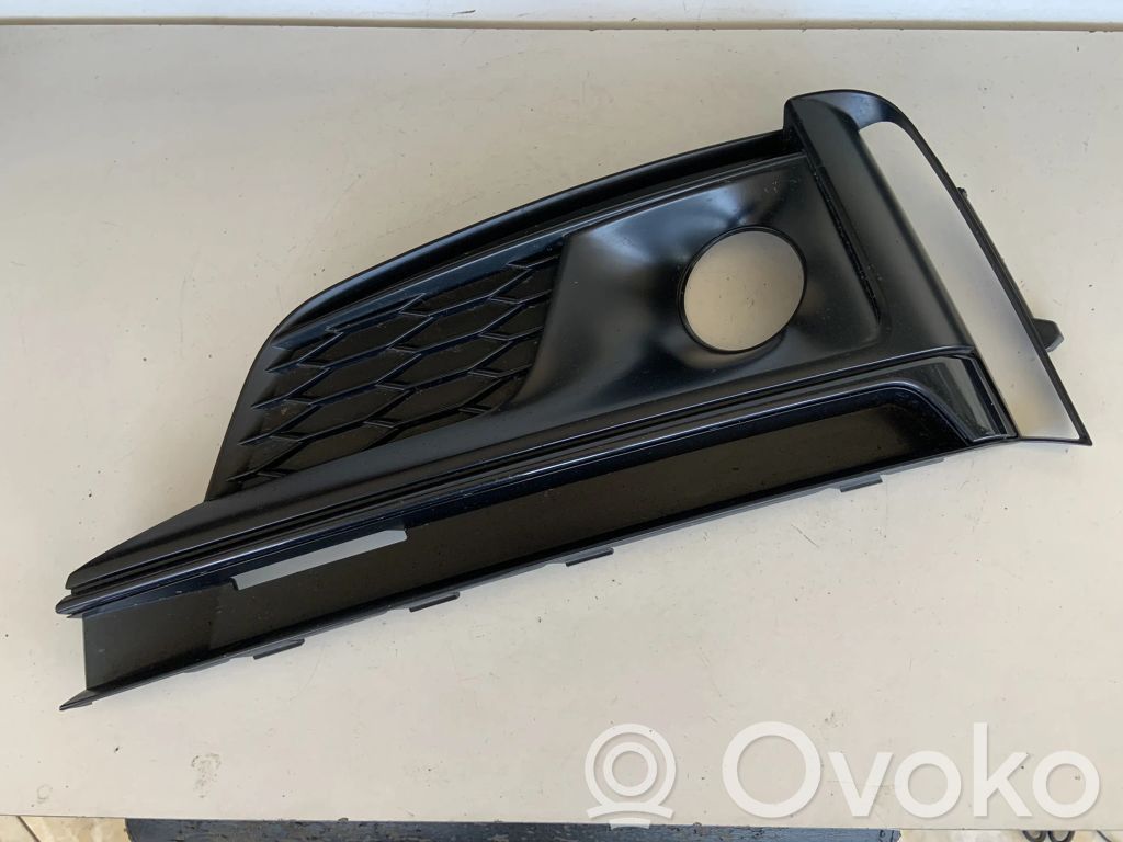 Audi A5 Etusumuvalon ritilä 