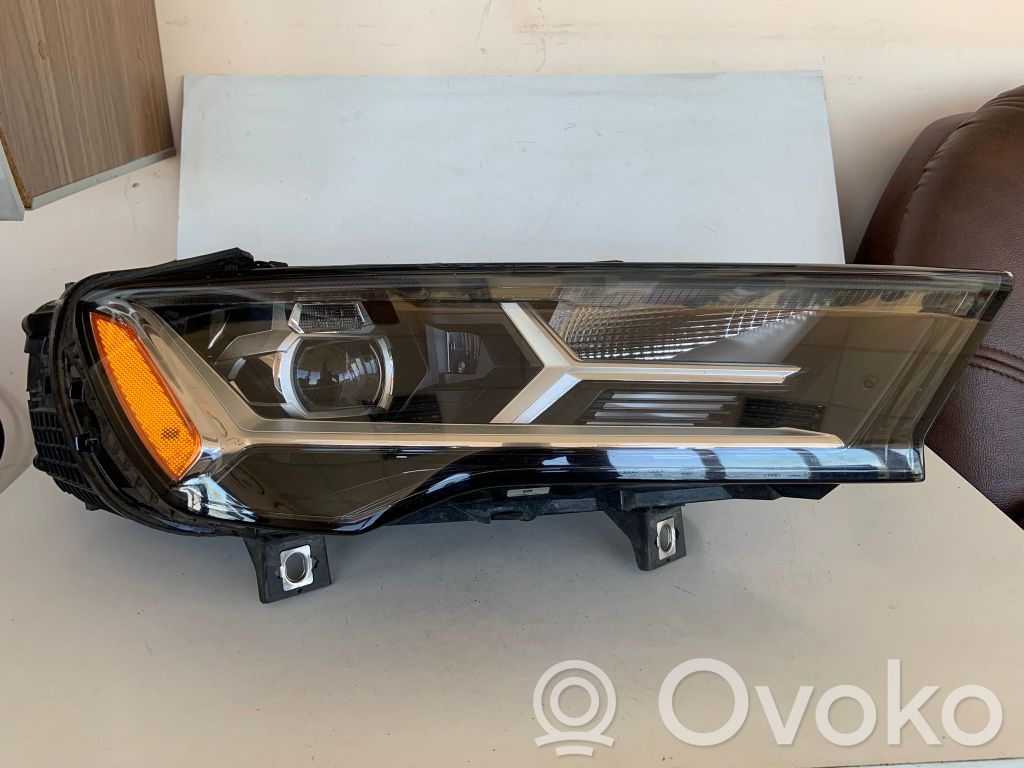 Audi Q7 4M Phare frontale 