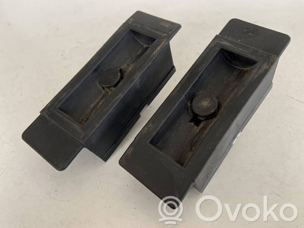 Jacking socket point   4G0802845