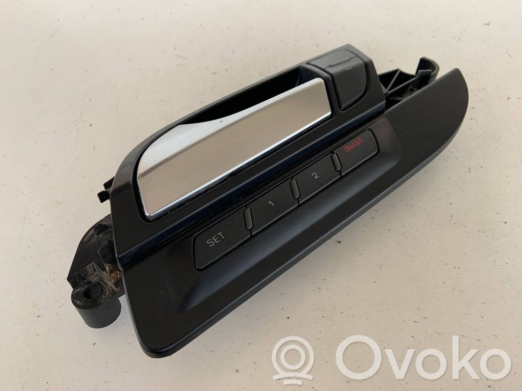 Audi Q7 4L Front door interior handle 