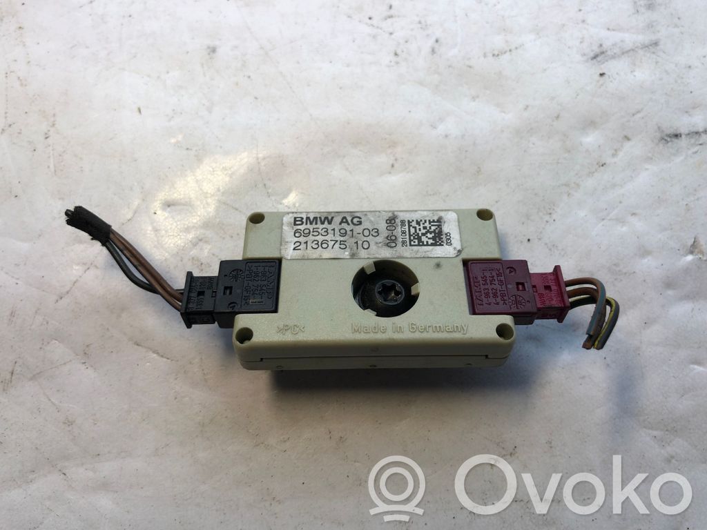 BMW 5 E60 E61 Pystyantennin suodatin 