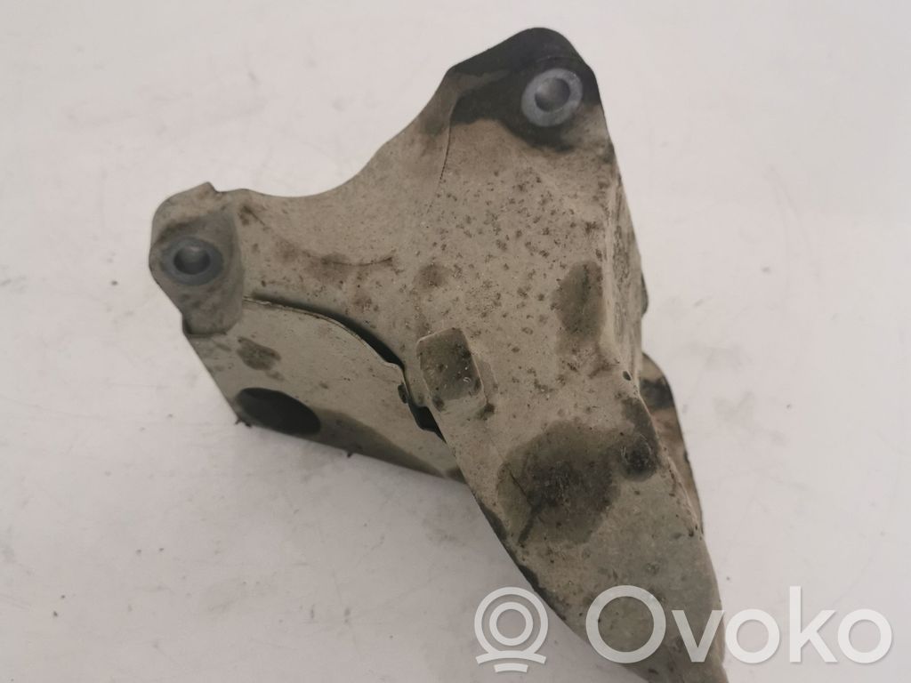 Engine mounting bracket   3451668