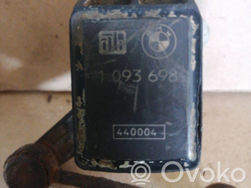 Yaw turn rate sensor   1093698,440004,0141445,0150957,1093700,1182641,37140141445,37140150957,37141093698,37141093700,37141182641,37146763738,37146778812,37146784697,6763738,6778812,6784697