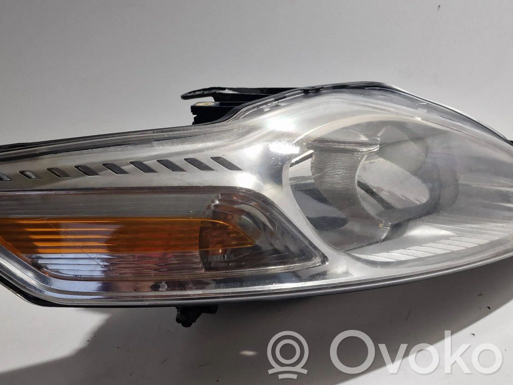 Ford Mondeo MK IV Phare frontale 