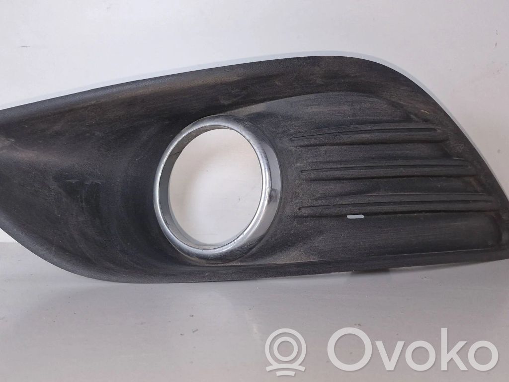 Etusumuvalon ritilä   8M51R19953A