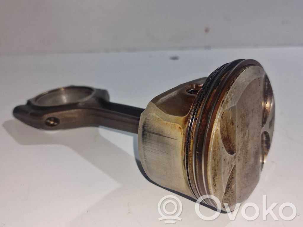 Piston   7560131