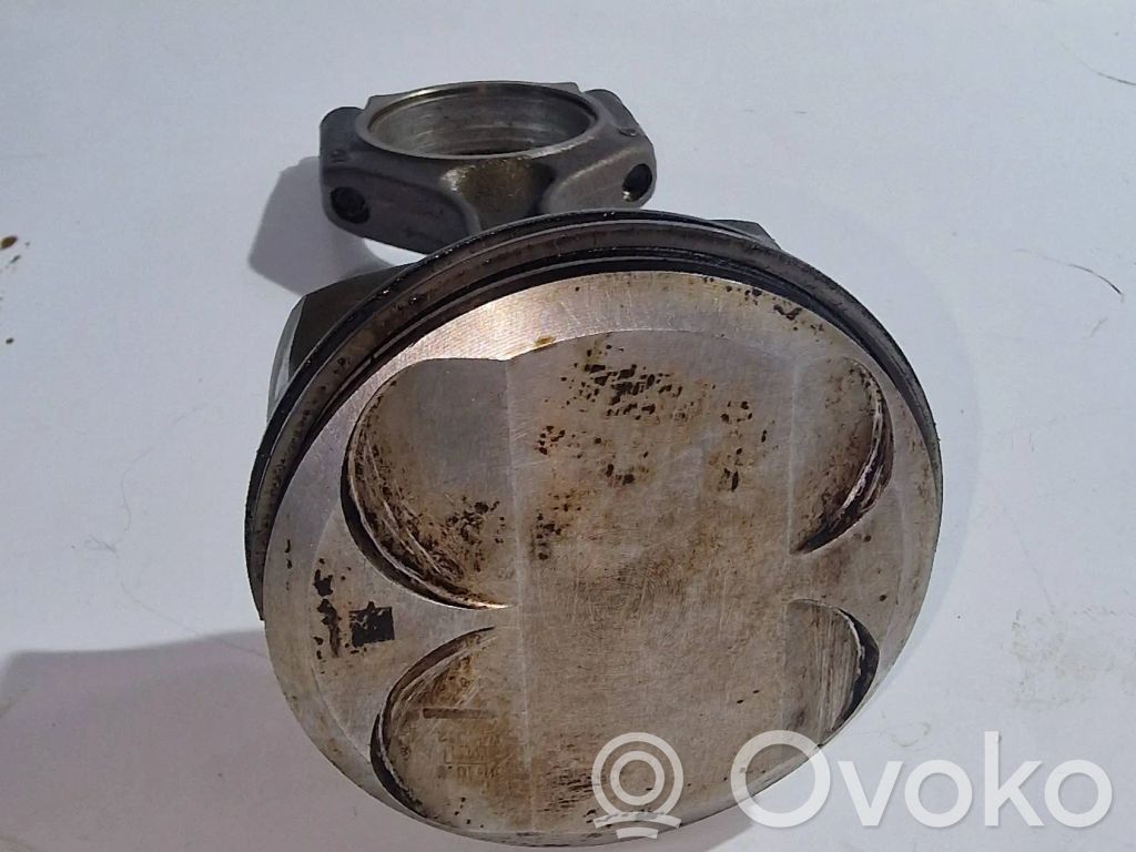 BMW M3 e92 Piston avec bielle 