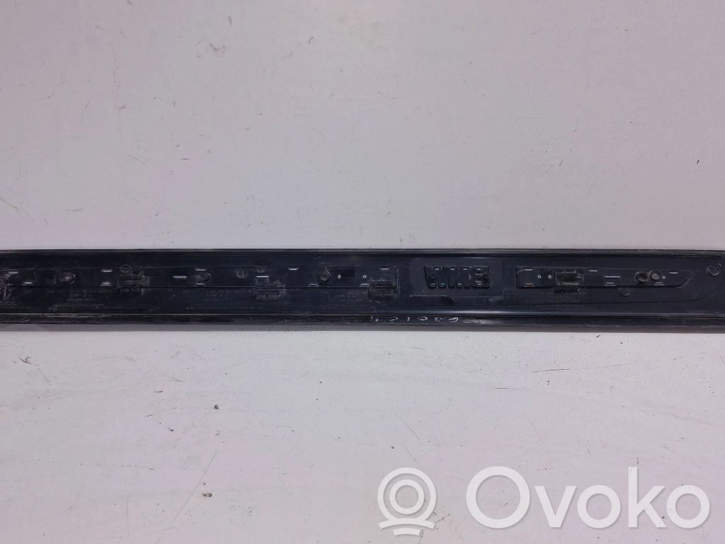 Side skirt front trim   7147286,7011076,7896636,8029120