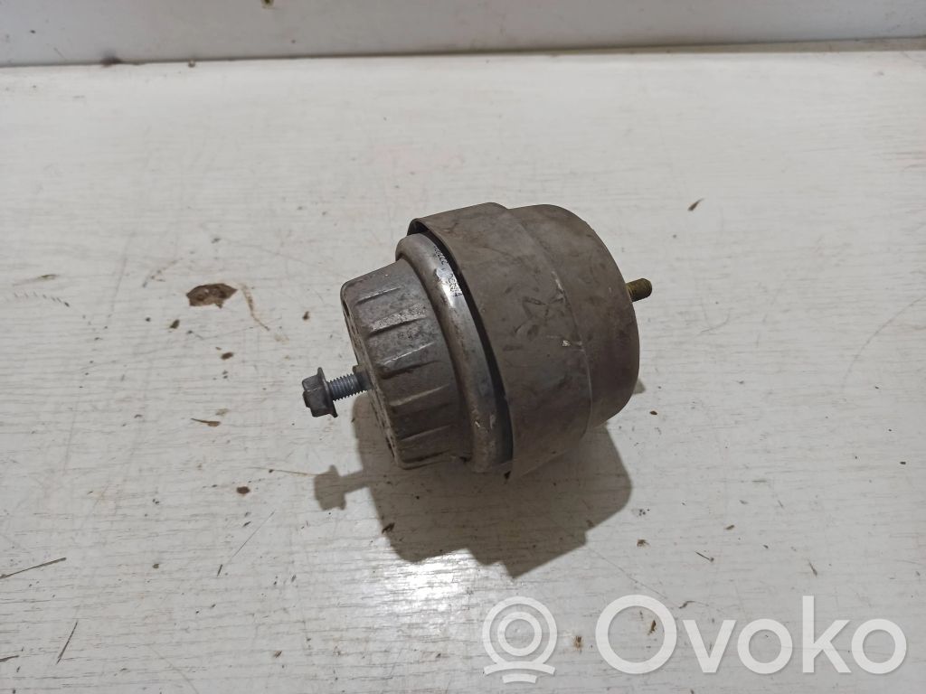 Audi A6 S6 C6 4F Engine mount bracket 