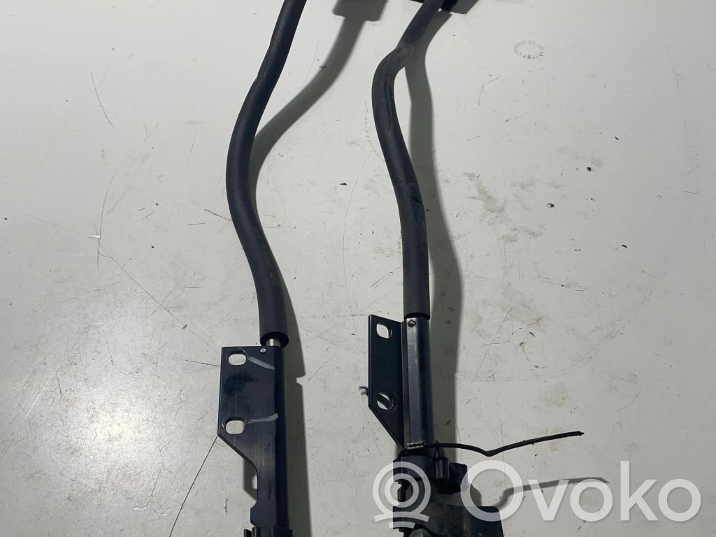 Convertible roof hinge