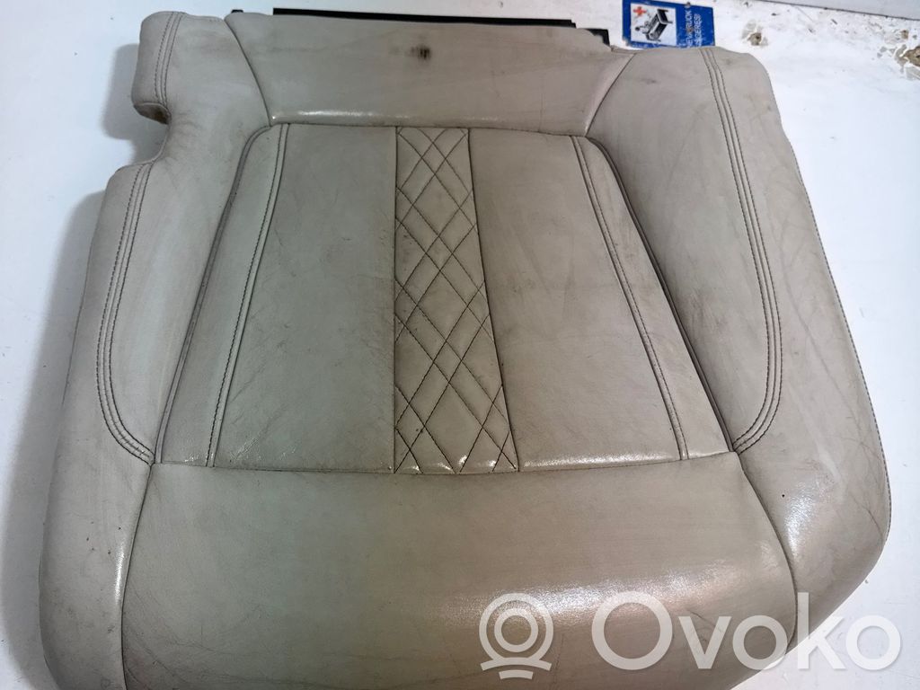 BMW 7 G11 G12 Toisen istuinrivin istuimet 
