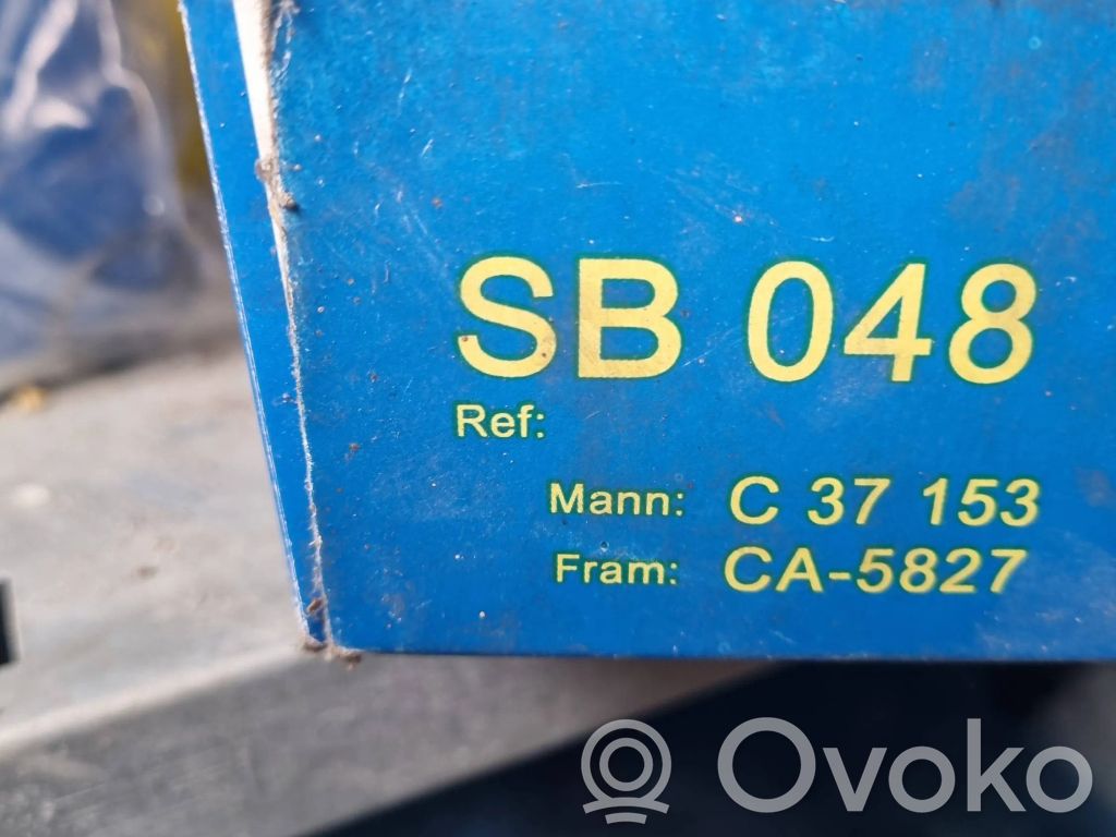 Audi A3 S3 8L Filtr powietrza 
