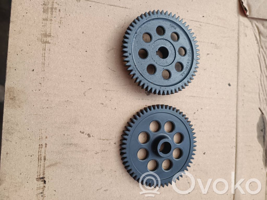 Ford Kuga II Pavarų dėžės detalė 