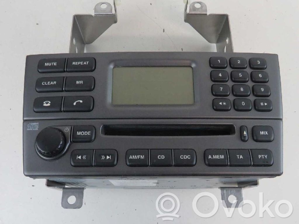 Jaguar X-Type Radio/CD/DVD/GPS head unit 