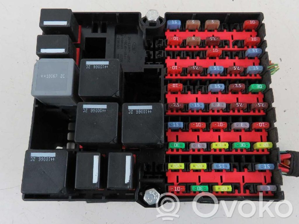 Ford Fusion Drošinātāju kaste (komplekts) 