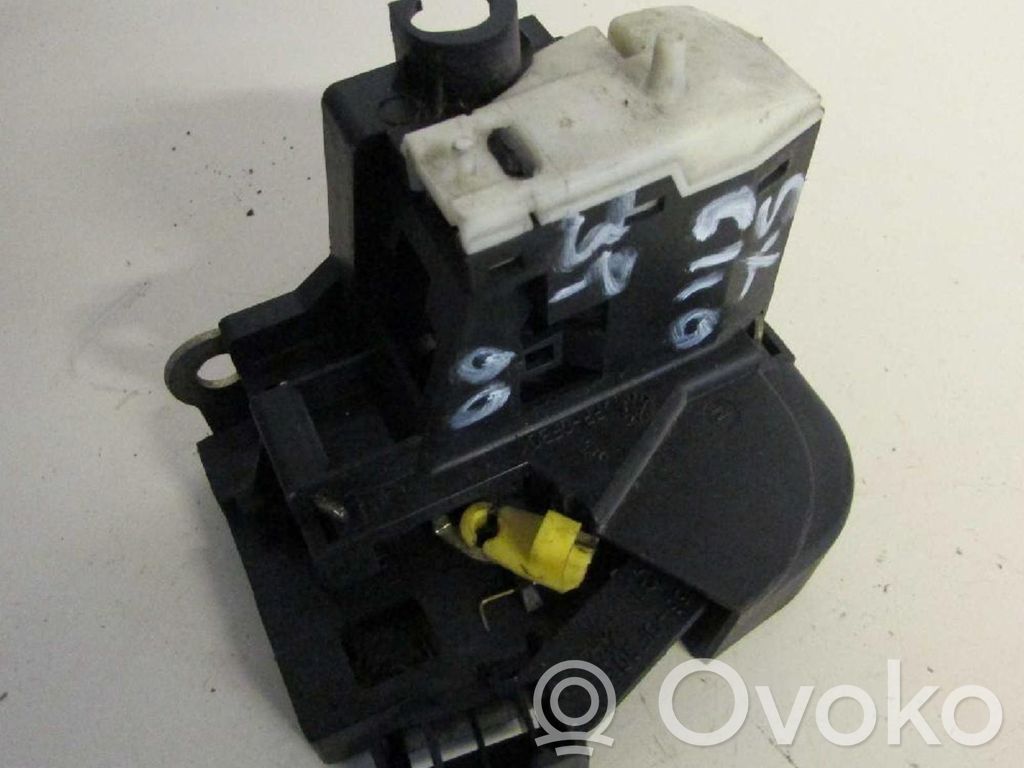 Tie down hook / loop   11658