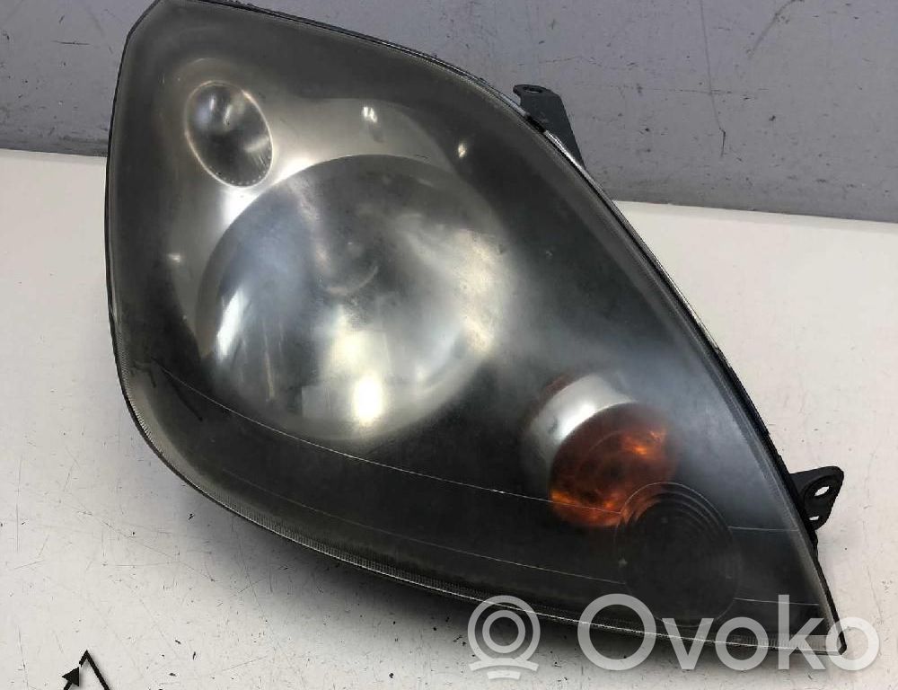 Ford Fiesta Phare frontale 