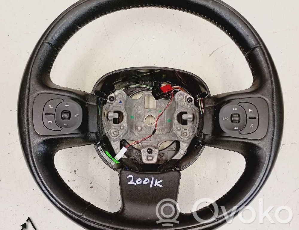 Fiat 500L Ohjauspyörä 