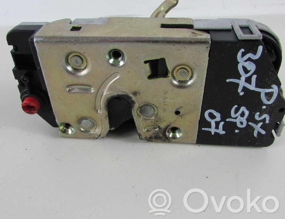 Peugeot 307 Front door lock 