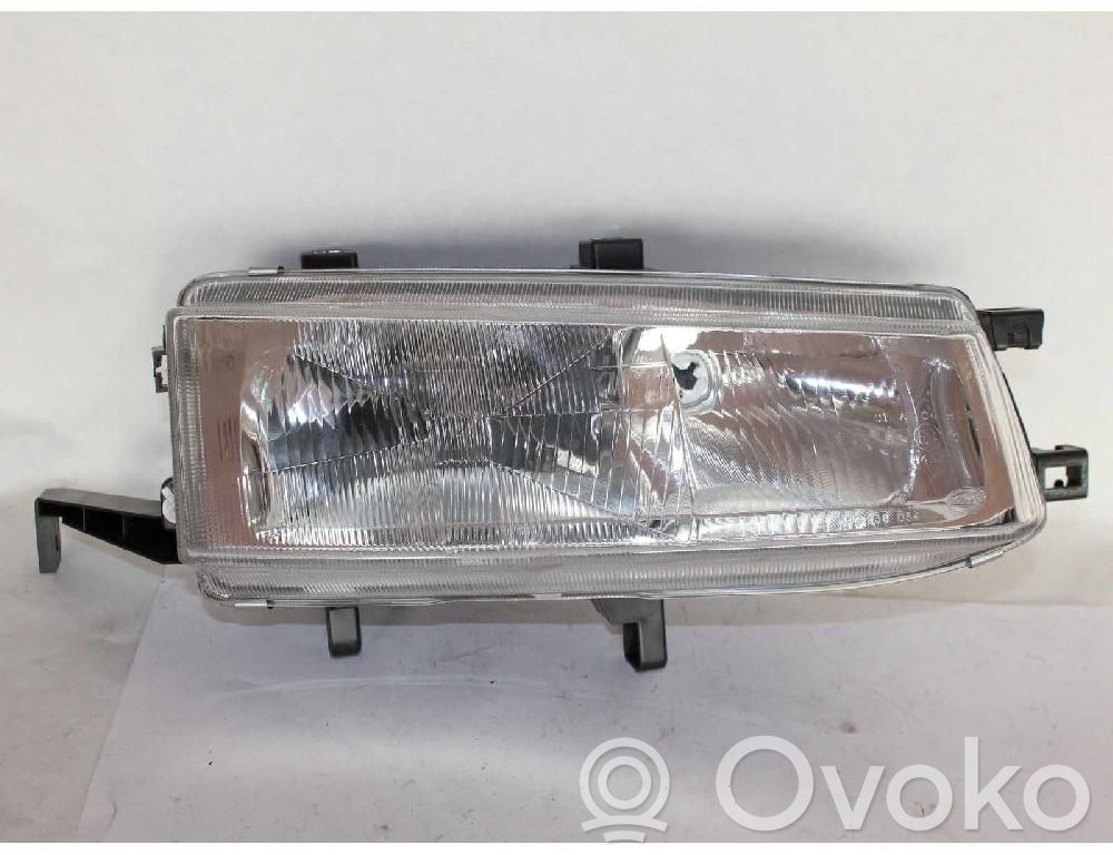 Honda Accord Lampa przednia 