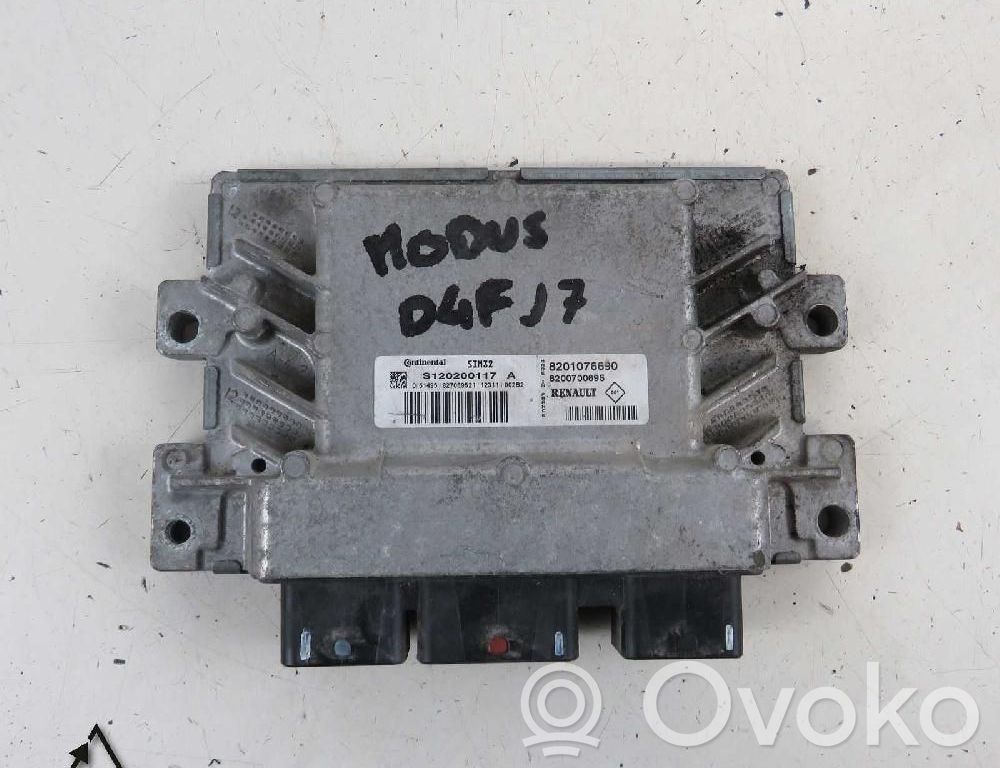 Unidad de control/módulo del motor   8201076690,S120200117