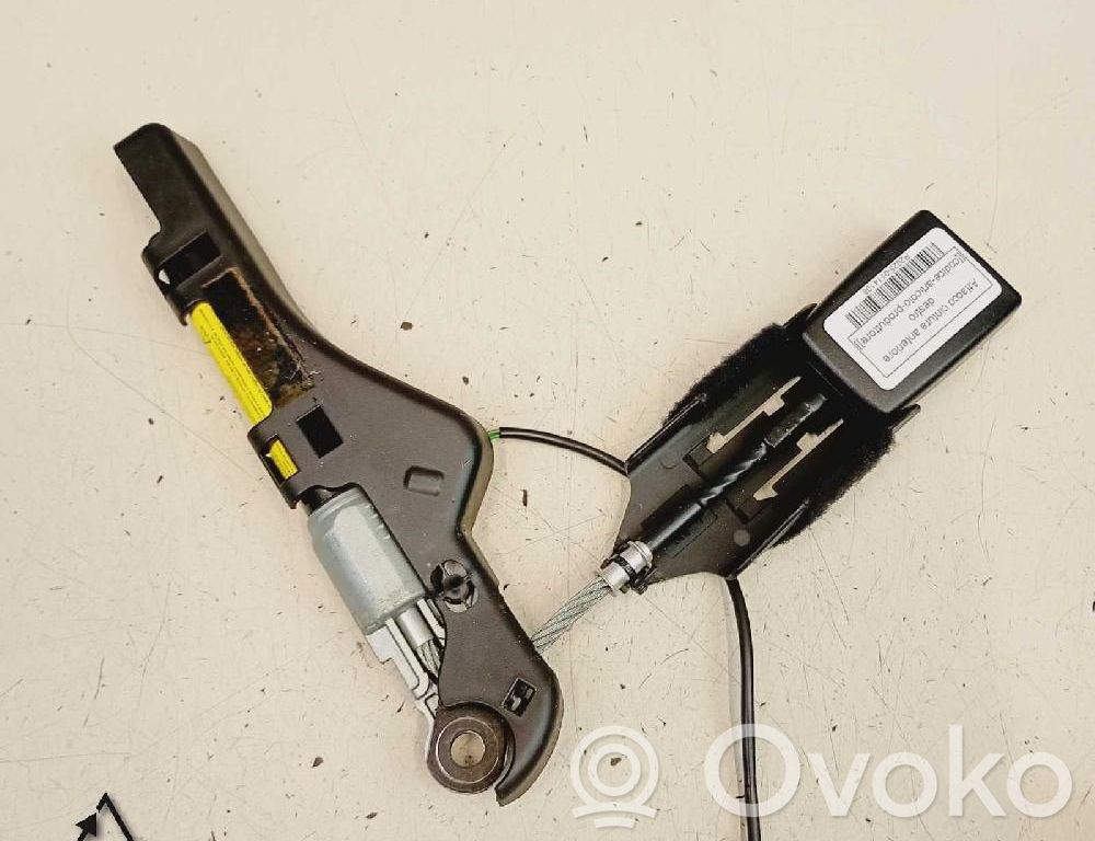 Citroen C2 Gurtschloss vorne 