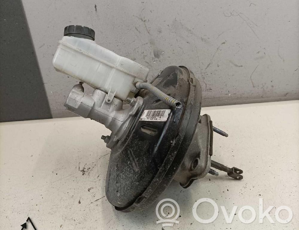 Renault Clio IV Brake booster 