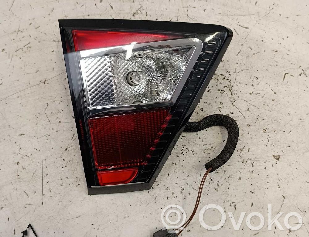 Ford Kuga II Éclairage lumière plafonnier arrière 