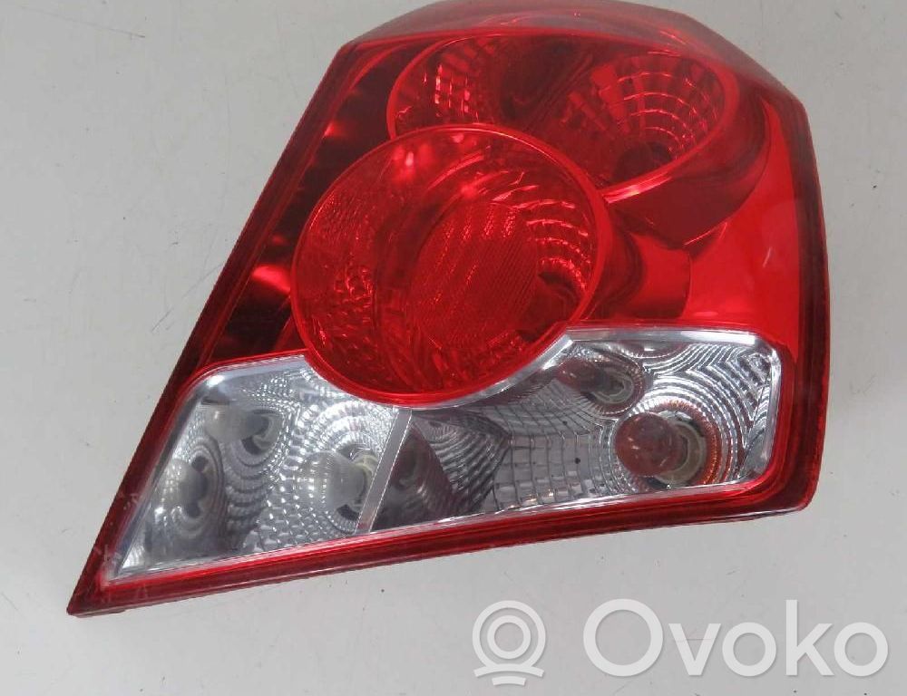 Chevrolet Kalos Lampă spate în caroserie 