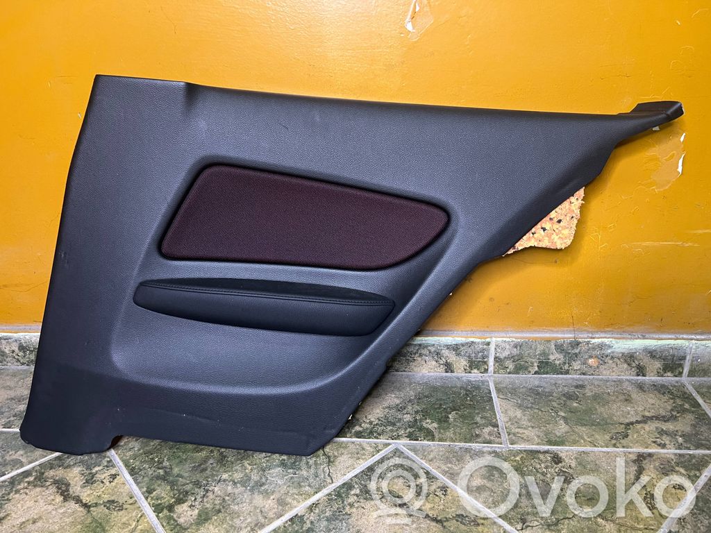 BMW 1 E81 E87 Takaoven verhoilu 